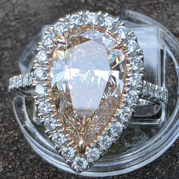 Just The Centerstone Is 3.01 Carat Fancy Pink. - Picture 1 of 9